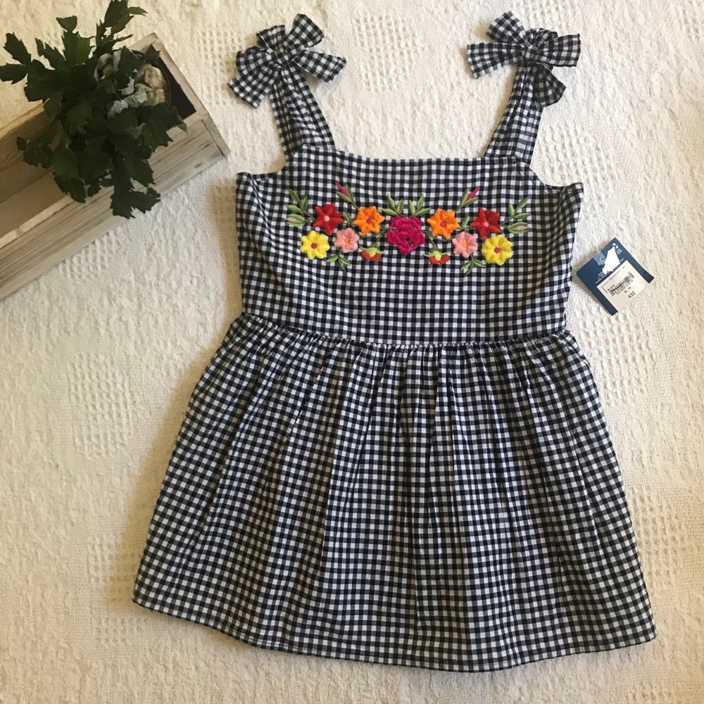 NWT Arizona Jean Company  girls black gingham top